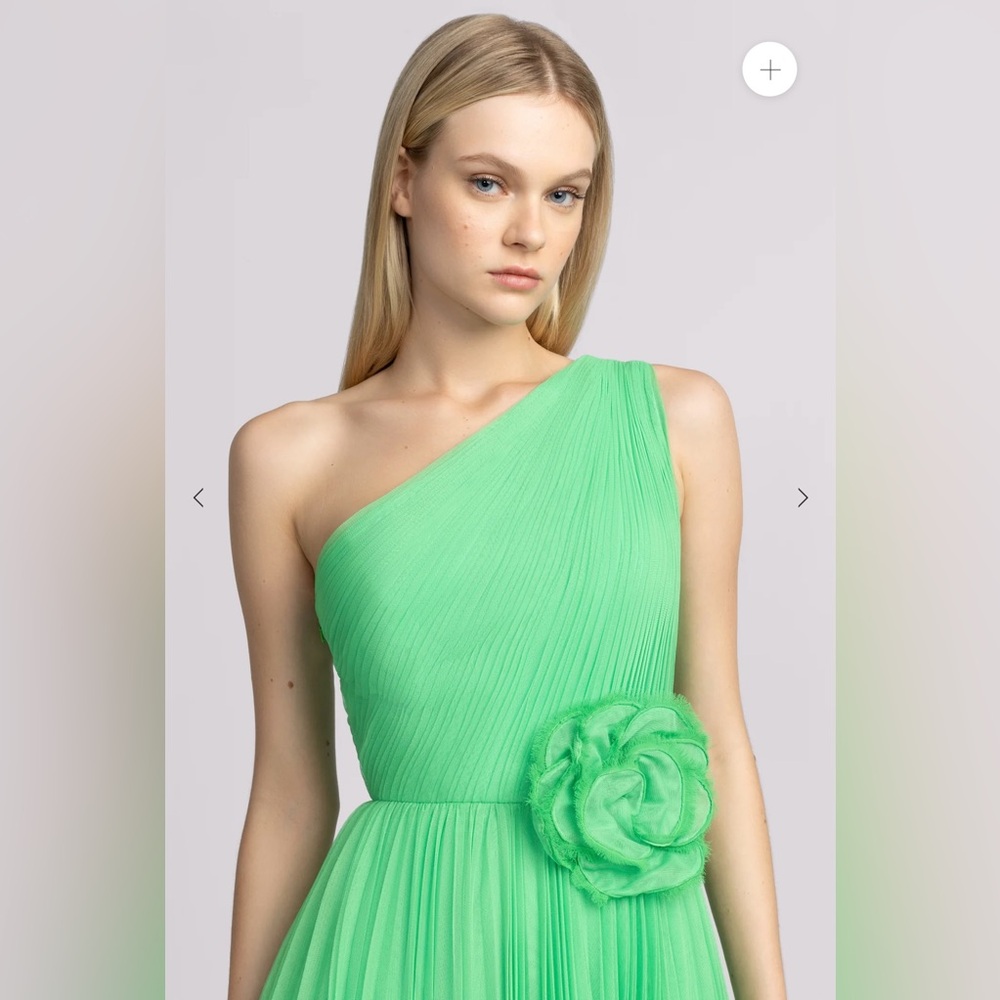 Zac Posen 

Size 4
Fern green
